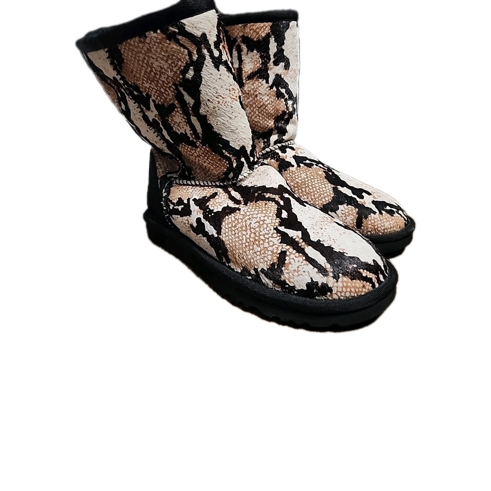 UGG Classic Short Reptile Calf Hair 1006690-W-BLK Boot SZ‎ Size US-6 - Picture 4 of 5